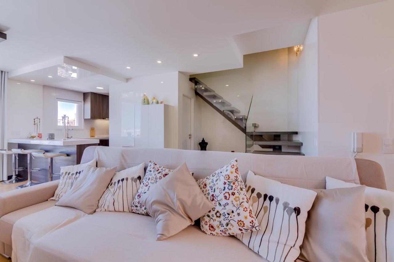 Gold Suites - Luxurious Apartment - Sea View ヴィラモウラ エクステリア 写真